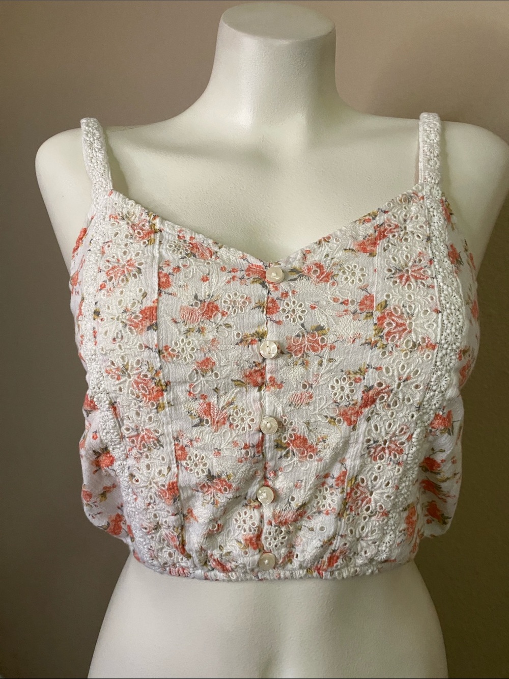 American Eagle Outfitters Pale Pink floral cami crop boho Top XS 💕